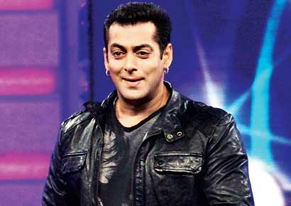 Salman Khan to surprise newly-weds!